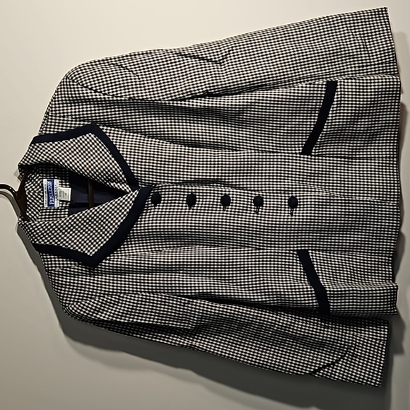 Pendleton size 10 100% virgin wool blazer. - Picture 3 of 6